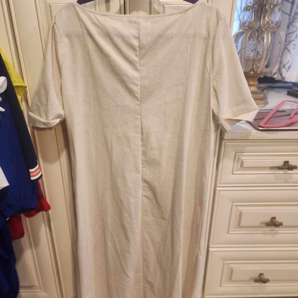 Hi-Lo Top - Picture 2 of 2